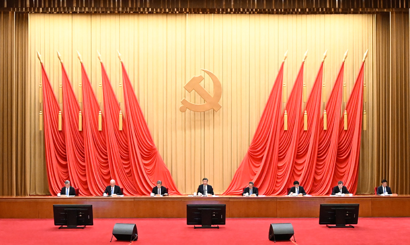 4月3日，學習貫徹習近平新時代中國特色社會主義思想主題教育工作會議在北京召開。中共中央總書記、國家主席、中央軍委主席習近平出席會議并發(fā)表重要講話。李強、趙樂際、王滬寧、蔡奇、丁薛祥、李希、韓正出席會議。